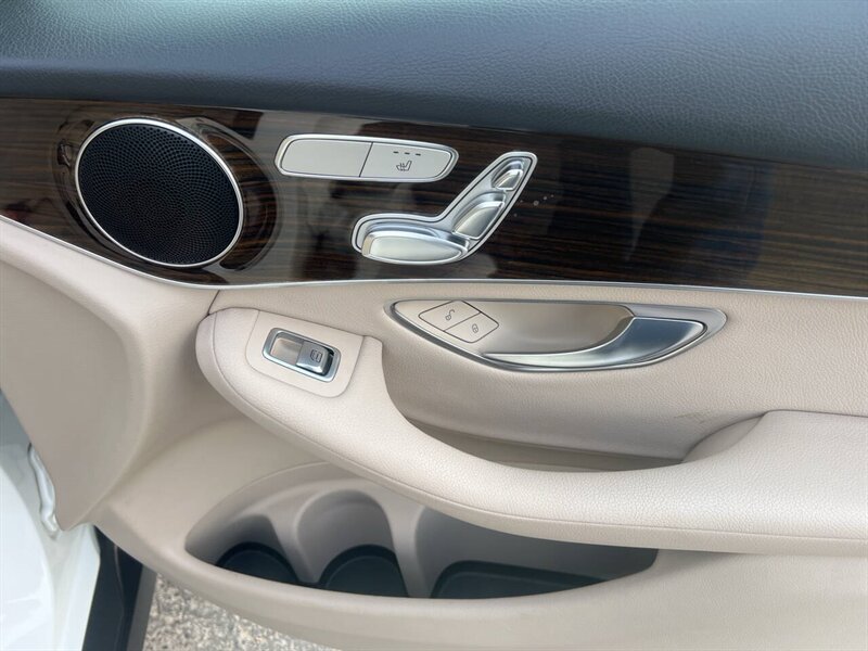 2017 Mercedes-Benz GLC GLC 300 4MATIC AWD 4dr SUV - Photo 32 - Garden City, ID 83714