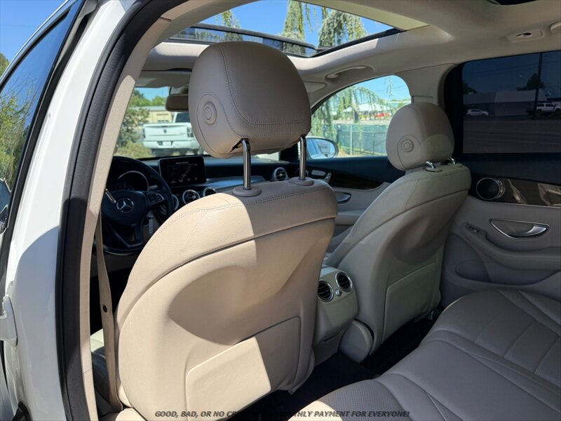 2017 Mercedes-Benz GLC GLC300 - Photo 15