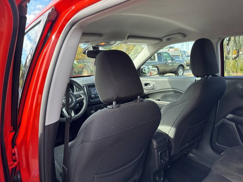 2018 Jeep Compass Sport 4x4 4dr SUV - Photo 16 - Garden City, ID 83714