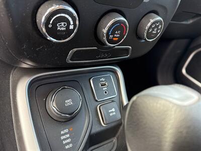 2018 Jeep Compass Sport 4x4 4dr SUV - Photo 27 - Garden City, ID 83714