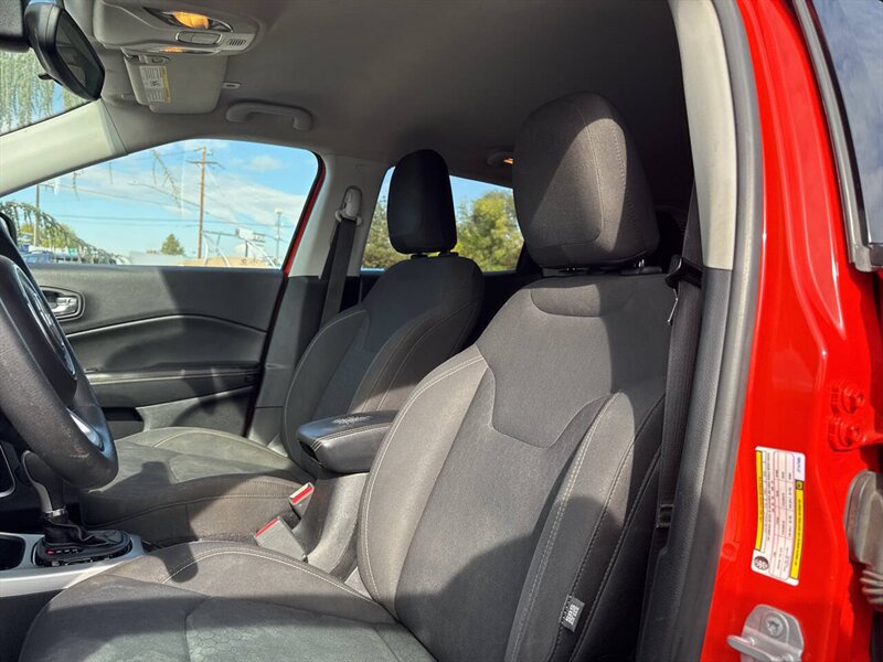 2018 Jeep Compass Sport 4x4 4dr SUV - Photo 12 - Garden City, ID 83714