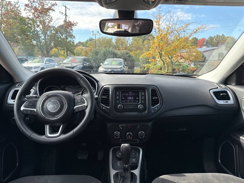 2018 Jeep Compass Sport 4x4 4dr SUV - Photo 9 - Garden City, ID 83714