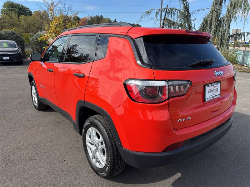 2018 Jeep Compass Sport 4x4 4dr SUV - Photo 5 - Garden City, ID 83714