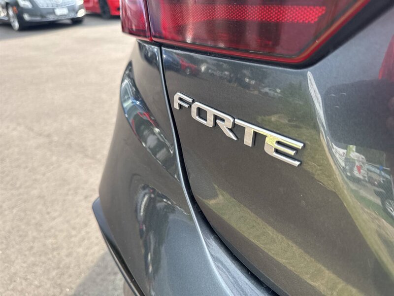 2019 Kia Forte LXS 4dr Sedan - Photo 28 - Garden City, ID 83714