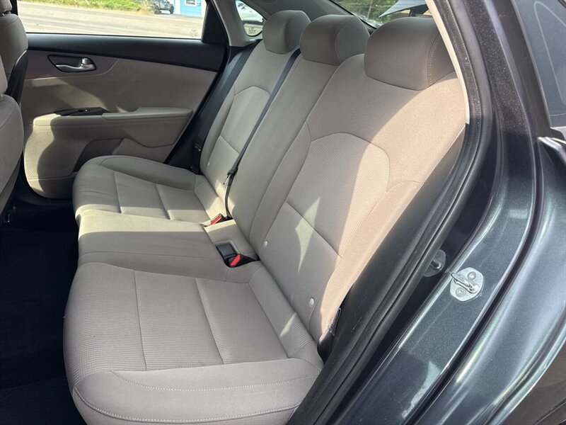 2019 Kia Forte LXS 4dr Sedan - Photo 15 - Garden City, ID 83714