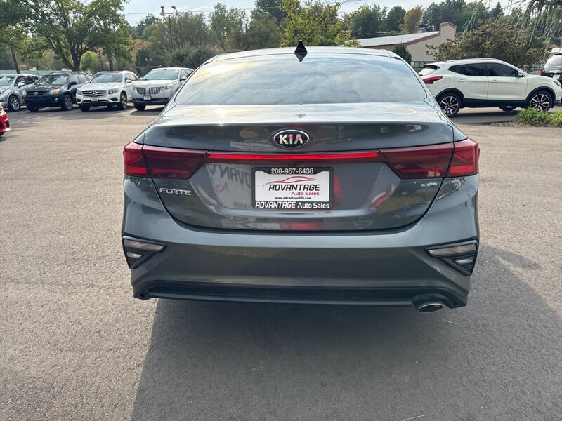 2019 Kia Forte LXS 4dr Sedan - Photo 6 - Garden City, ID 83714