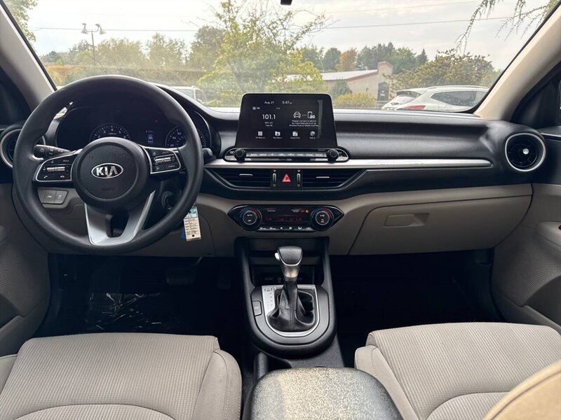 2019 Kia Forte LXS 4dr Sedan - Photo 9 - Garden City, ID 83714