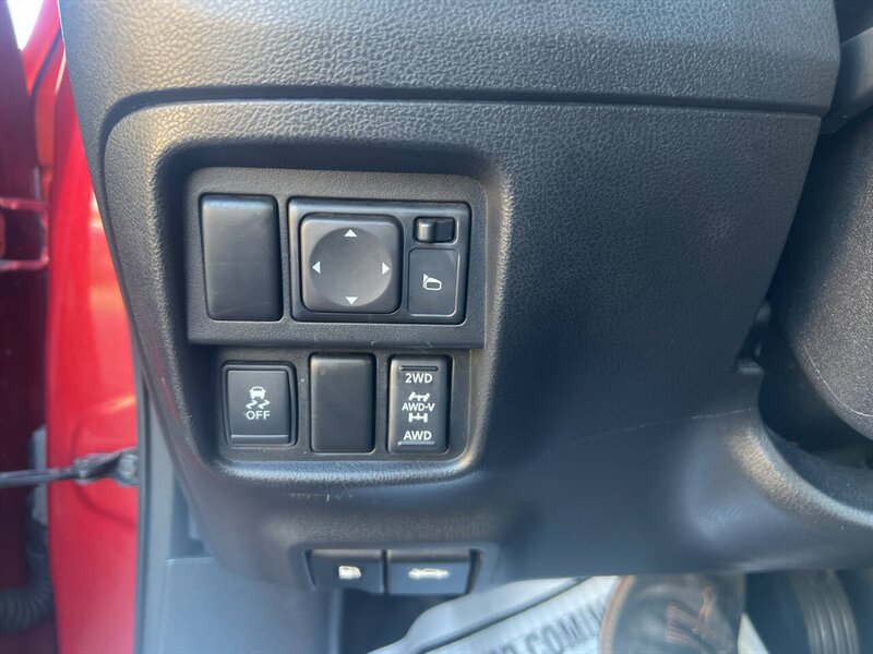 2012 Nissan JUKE SV AWD 4dr Crossover - Photo 24 - Garden City, ID 83714