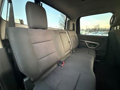 2015 Nissan Titan SV   - Photo 18 - Garden City, ID 83714