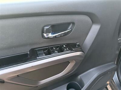 2015 Nissan Titan SV   - Photo 10 - Garden City, ID 83714