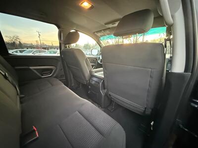 2015 Nissan Titan SV   - Photo 19 - Garden City, ID 83714