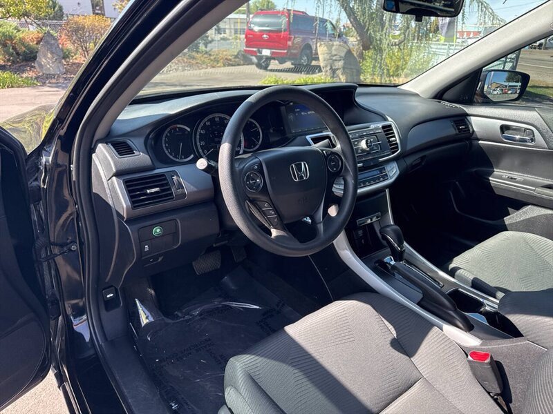 2015 Honda Accord LX 4dr Sedan CVT - Photo 10 - Garden City, ID 83714