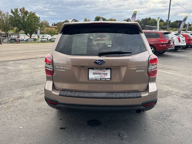 2016 Subaru Forester 2.5i Limited AWD 4dr Wagon - Photo 6 - Garden City, ID 83714
