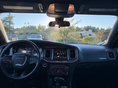 2018 Dodge Charger SXT - Photo 8 - Garden City, ID 83714