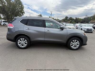 2016 Nissan Rogue SV   - Photo 8 - Garden City, ID 83714