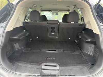 2016 Nissan Rogue SV   - Photo 14 - Garden City, ID 83714