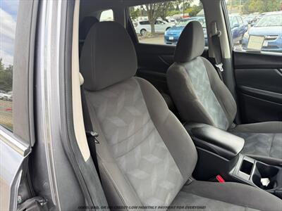 2016 Nissan Rogue SV   - Photo 17 - Garden City, ID 83714