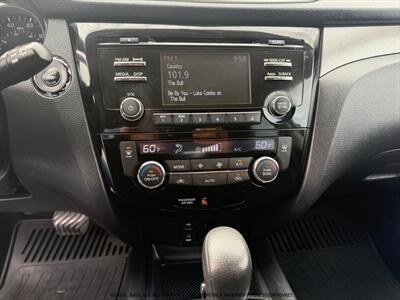 2016 Nissan Rogue SV   - Photo 26 - Garden City, ID 83714