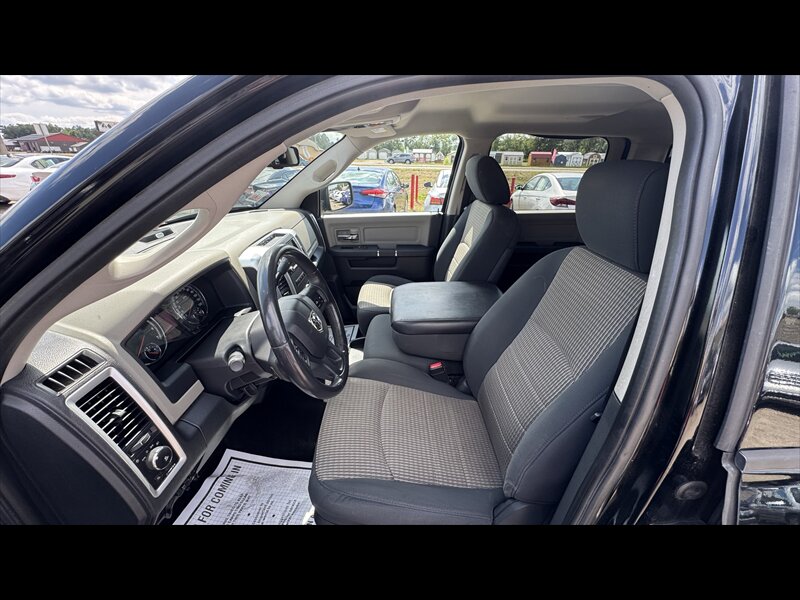 2012 RAM 1500 SLT - Photo 9 - Brainerd, MN 56401