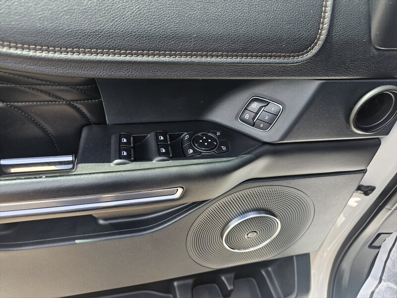 2018 Ford Expedition Platinum - Photo 16 - Brainerd, MN 56401