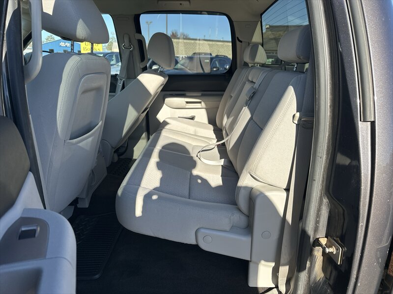 2010 Chevrolet Silverado 1500 LT - Photo 8 - Brainerd, MN 56401