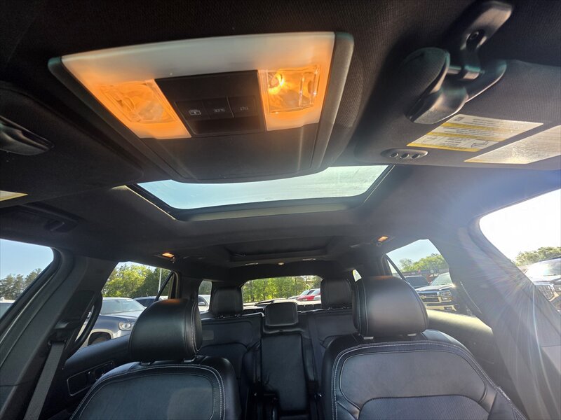 2016 Ford Explorer Limited - Photo 11 - Brainerd, MN 56401