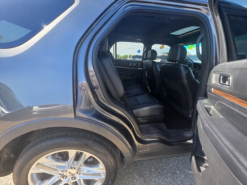 2016 Ford Explorer Limited - Photo 9 - Brainerd, MN 56401