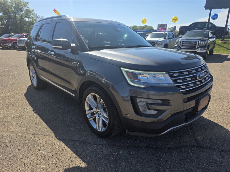 2016 Ford Explorer Limited - Photo 2 - Brainerd, MN 56401