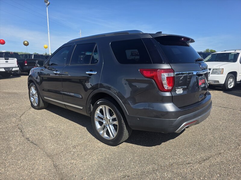 2016 Ford Explorer Limited - Photo 4 - Brainerd, MN 56401