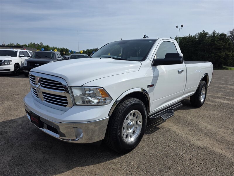 2016 RAM 1500 SLT   - Photo 1 - Brainerd, MN 56401