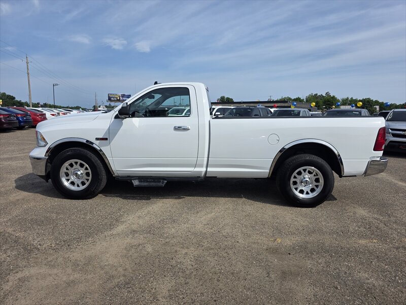 2016 RAM 1500 SLT - Photo 5 - Brainerd, MN 56401