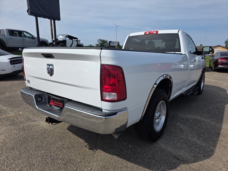 2016 RAM 1500 SLT - Photo 4 - Brainerd, MN 56401