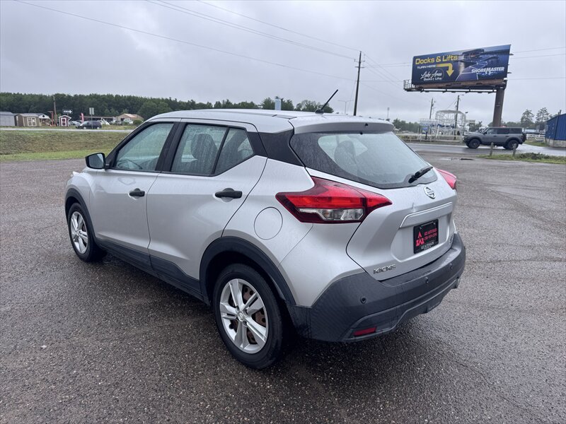 2020 Nissan Kicks S - Photo 3 - Brainerd, MN 56401