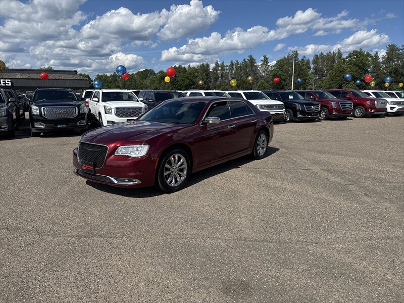2018 Chrysler 300 Series Limited   - Photo 1 - Brainerd, MN 56401