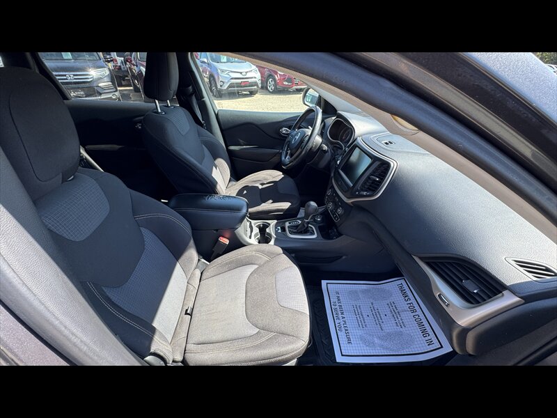 2015 Jeep Cherokee Latitude - Photo 14 - Brainerd, MN 56401