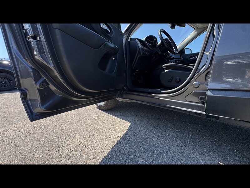 2015 Jeep Cherokee Latitude - Photo 10 - Brainerd, MN 56401