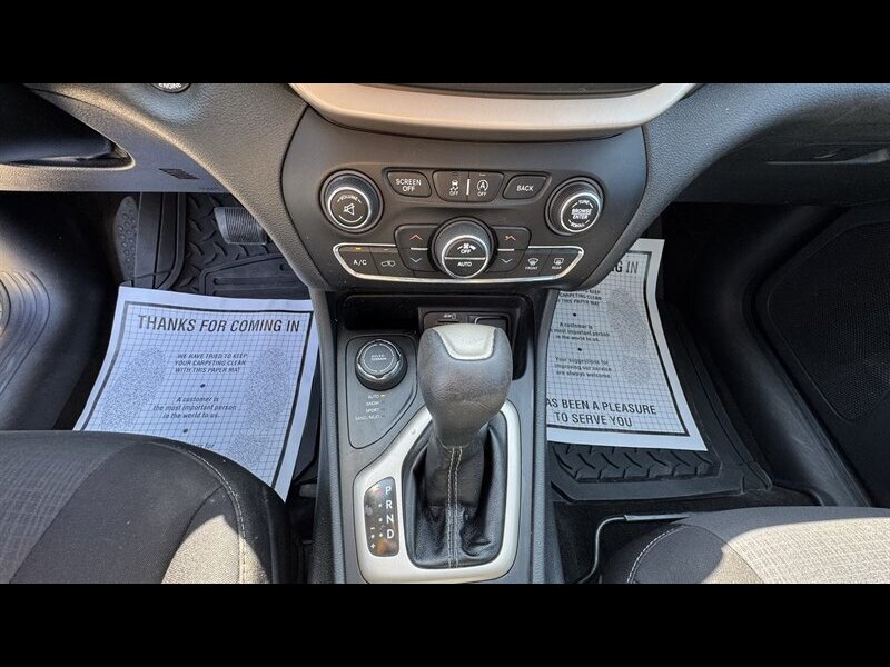 2015 Jeep Cherokee Latitude - Photo 19 - Brainerd, MN 56401