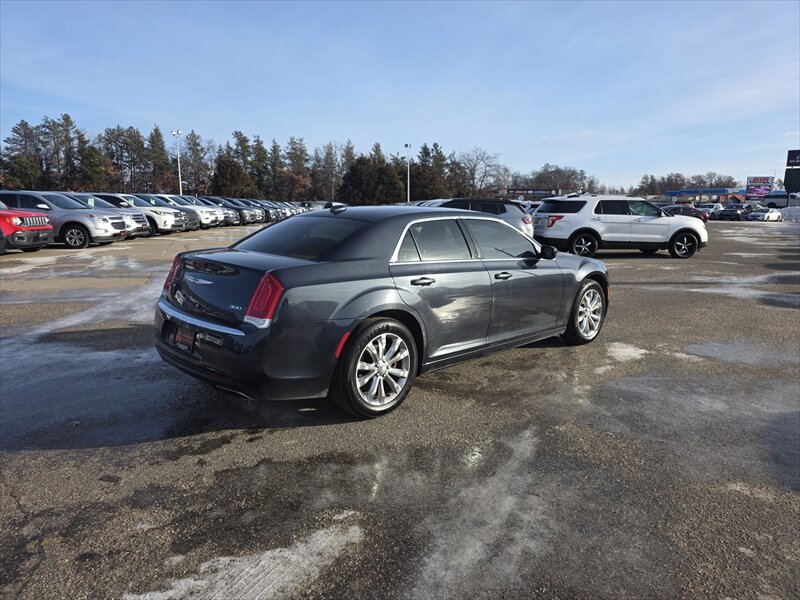 2017 Chrysler 300 Series Limited - Photo 3 - Brainerd, MN 56401
