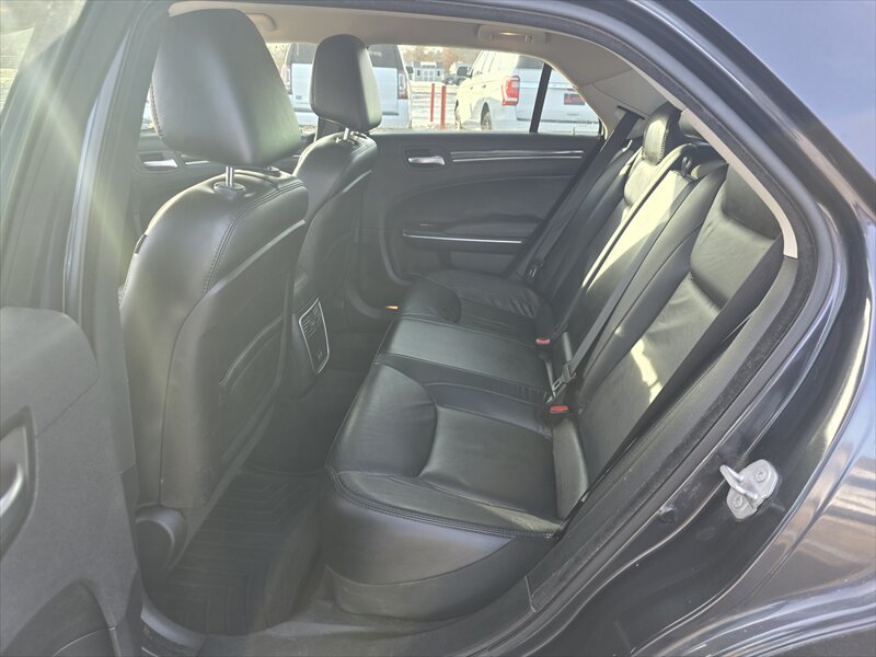 2017 Chrysler 300 Series Limited - Photo 12 - Brainerd, MN 56401