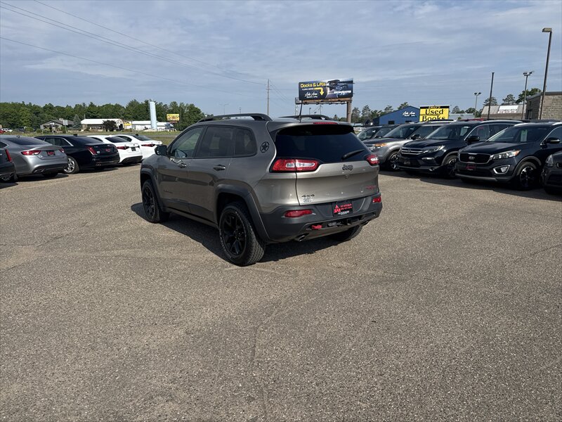 2017 Jeep Cherokee Trailhawk - Photo 3 - Brainerd, MN 56401