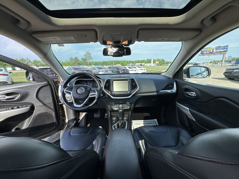 2017 Jeep Cherokee Trailhawk - Photo 13 - Brainerd, MN 56401
