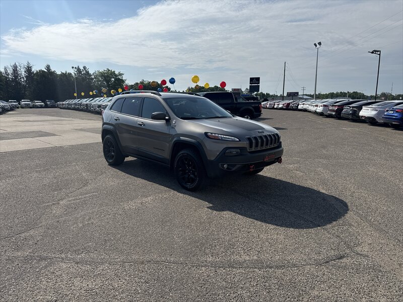 2017 Jeep Cherokee Trailhawk - Photo 2 - Brainerd, MN 56401