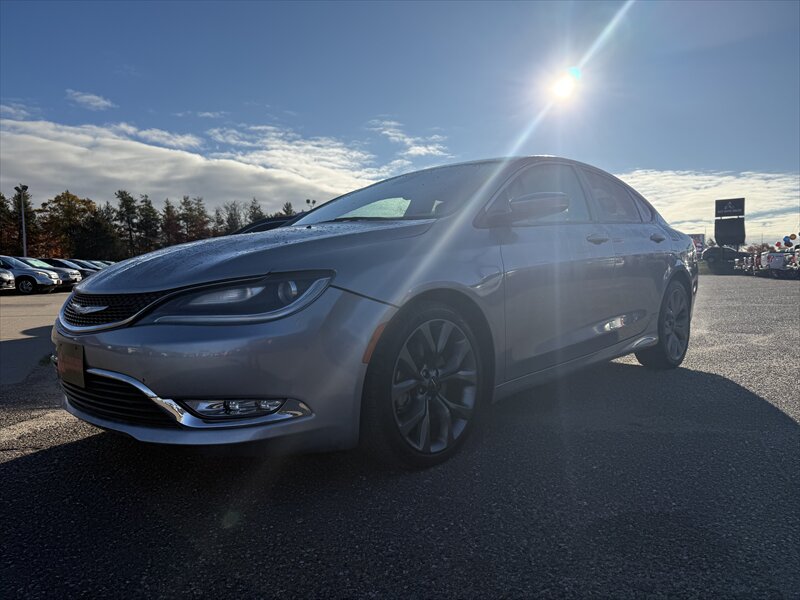 2016 Chrysler 200 S - Photo 1 - Brainerd, MN 56401