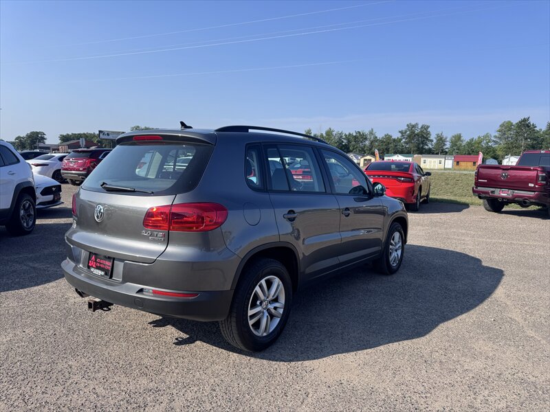 2015 Volkswagen Tiguan S 4Motion - Photo 4 - Brainerd, MN 56401