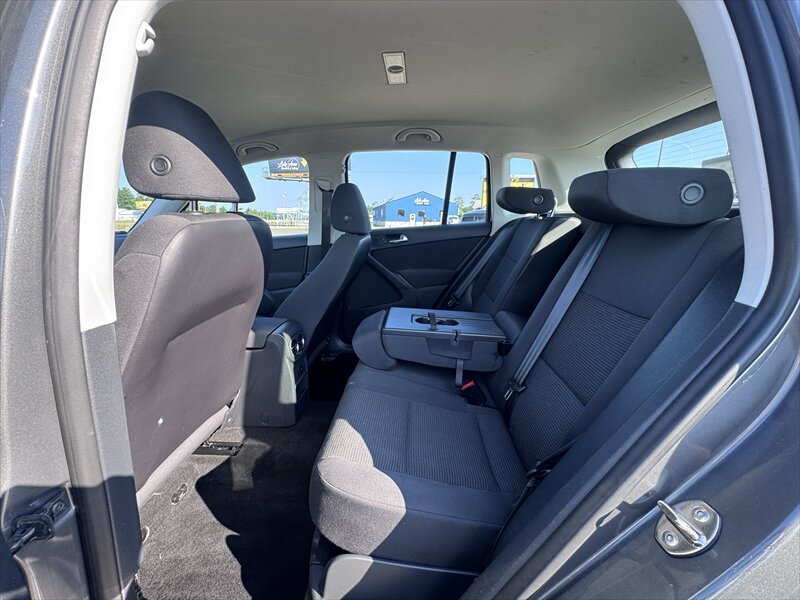 2015 Volkswagen Tiguan S 4Motion - Photo 18 - Brainerd, MN 56401
