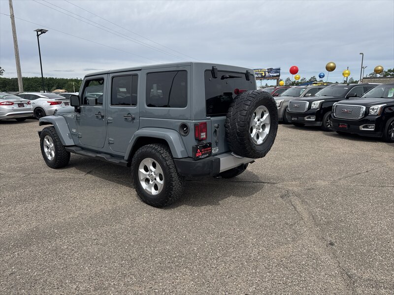 2014 Jeep Wrangler Unlimited Sahara - Photo 4 - Brainerd, MN 56401