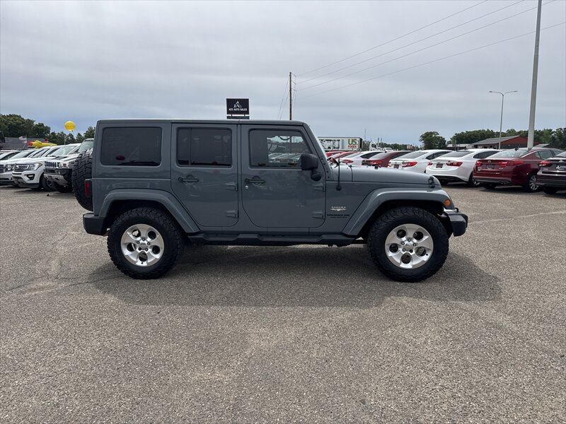 2014 Jeep Wrangler Unlimited Sahara - Photo 5 - Brainerd, MN 56401