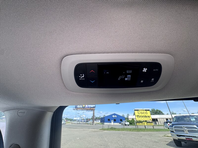 2018 Chrysler Pacifica Touring L - Photo 23 - Brainerd, MN 56401