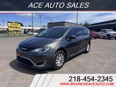 2018 Chrysler Pacifica Touring L Van