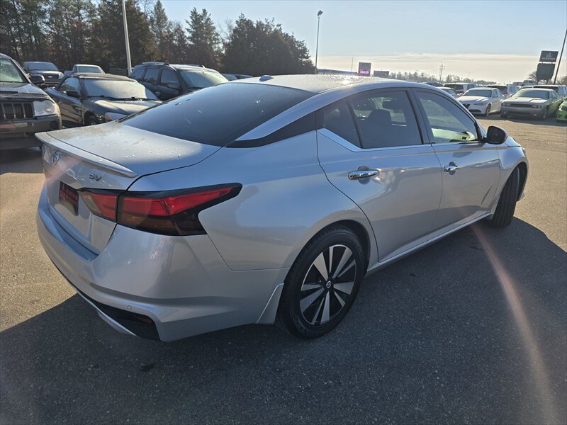 2019 Nissan Altima 2.5 SV - Photo 4 - Brainerd, MN 56401